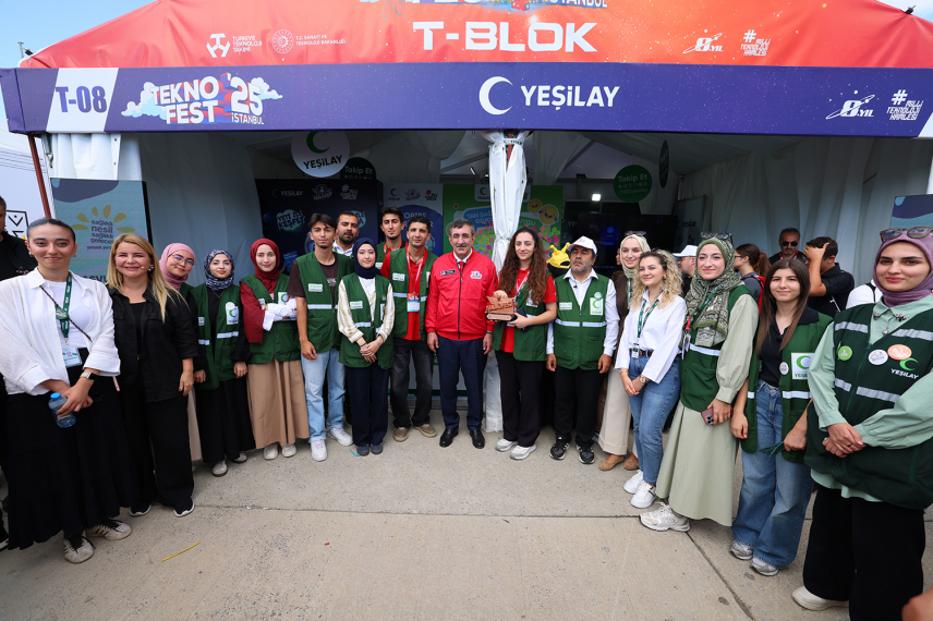 Yeşilay, Bağımsızlığın Sembolü TEKNOFEST’te Gençlerle Buluştu, Takımlarıyla Büyük Başarıya İmza Attı